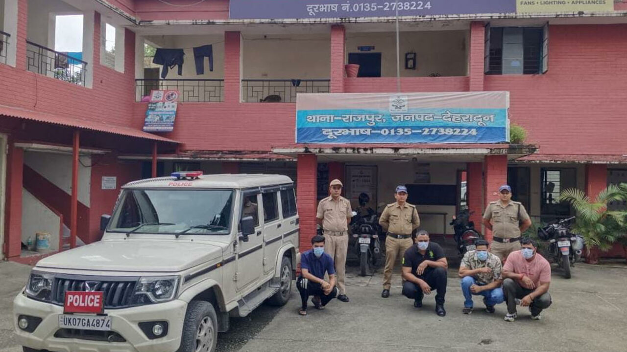 Dehradun News : बार पार्किंग विवाद में वकील भाइयों से मारपीट, राजपुर पुलिस ने 4 आरोपी दबोचे
